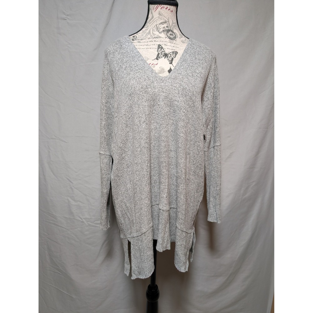 Chance or Fate Gray V-Neck Knit Sweater Hi-Low‎ Tunic Top Women's Medium